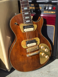 I actually really like the mods done to this '70s Les Paul Recording. Many players hated the low-impedance pickups, and those brass plates look particularly good, says I. 